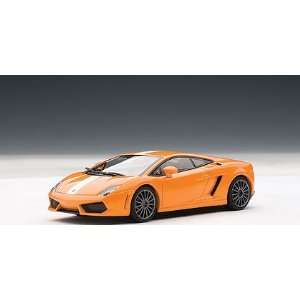   / Orange (Part: 54631) Autoart 1:43 Diecast Model Car: Automotive