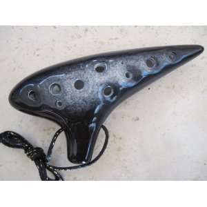  Ocarina Diamond Black & White in the middle on top side w. Crackles 