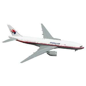  : Gemini Jets Malaysia Airlines B777 200ER 1:400 Scale: Toys & Games