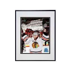 Antti Niemi with the 2009   2010 Stanley Cup (#29) Double Matted 8 x 