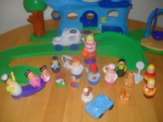  are buying a Huge Set of Higglytown Heroes including the Vet Center 