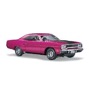  1970 Plymouth Road Runner Hemi 124 Scale Diecast Car by 