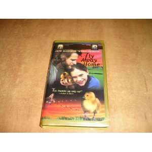 Fly Away Home (Vhs Tape)