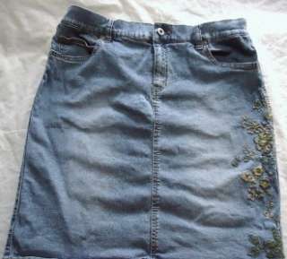 Womens Axcess Blue Denim Embroidered Jean Skirt Size 8  
