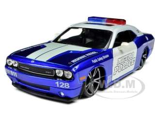 2008 DODGE CHALLENGER SRT8 1:24 BLUE METRO POLICE CAR  
