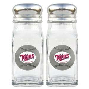  Minnesota Twins MLB Salt/Pepper Shaker Set: Sports 