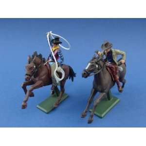  Britains Deetail Toy Soldiers Cowboys on Horseback Toys & Games