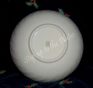 Lenox China HollyBerry Holiday Fluted 9 Round Vegetable Serving 
