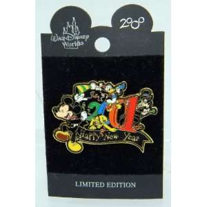  Happy New Year Pin Walt Disney World Mickey and Cast: Everything Else