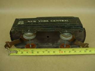  York Central Beautiful 1940s Vintage wind up Toy Train set w/Railroad