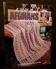 CRAFTS A YEAR OF AFGHANS LEISURE ARTS BOOK 5