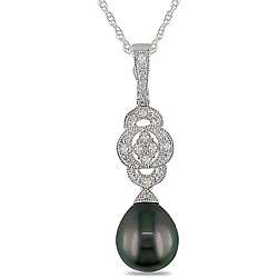   Tahitian Pearl and Diamond Accent Necklace (9 10 mm)  