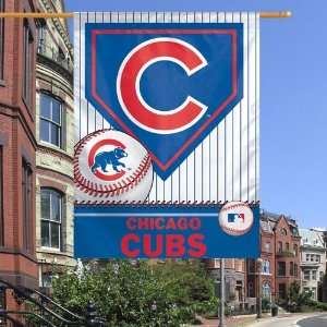  Chicago Cubs 27 x 37 Vertical Flag / Banner Sports 