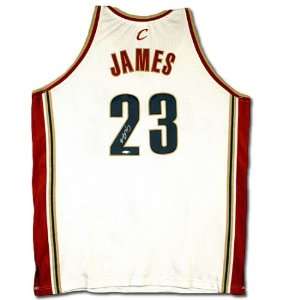  Lebron James Signed Cavaliers White Jersey UDA: Sports 