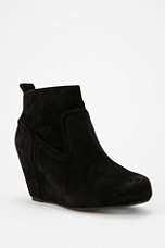 Dolce Vita Phillipa Suede Ankle Boot
