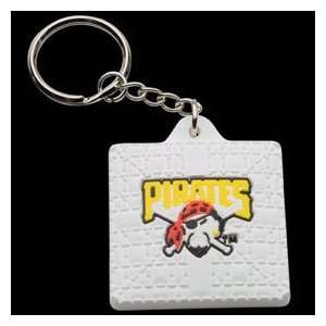  Pittsburgh Pirates Base Keychain: Sports & Outdoors