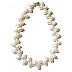   Thorns Freshwater pearl Necklace with 14k yellow gold Clasp Jewelry