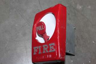 THIS AUCTION IS FOR ONE GAMEWELL FIRE ALARM PULL STATION