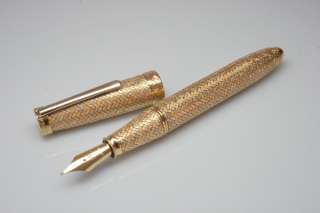Penna stilografica Arabesque fountain pen in solid gold 18 kt 