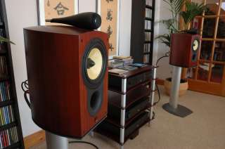   805 S Version Speakers Bowers & Wilkins Mint Cond in RoseNut Wood