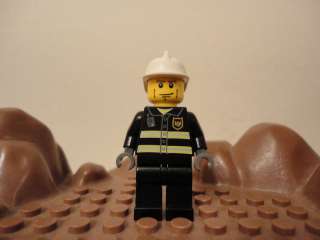 Lego FIREMAN Minifig City Town Firefighter Truck 7239  