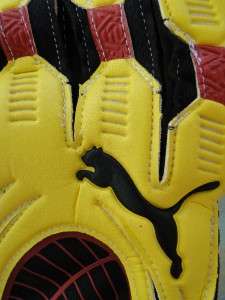 New $49 PUMA v3.10 Football Soccer GOALKEEPER Gloves 11  