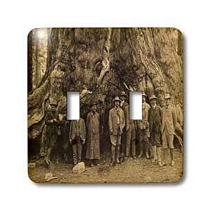 the Past Stereoviews   Teddy Roosevelt and John Muir Beneath a Redwood 
