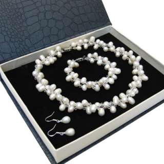  17 Freshwater Cultured Pearl Necklace Bracelet & Earrings Set  
